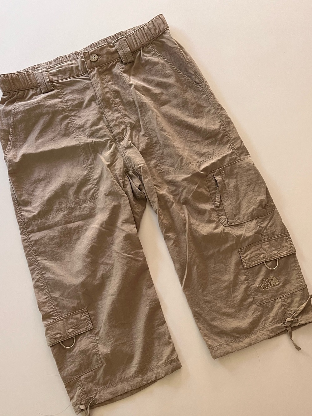 The North Face Girl’s Size Large Tan Cargo Capris - Hiking Pants - Like New